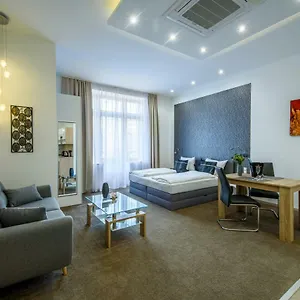  Appartamento Karoly Corner Residences