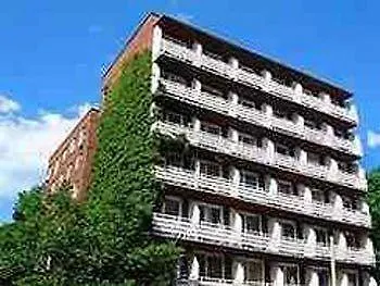 Budapest Center House 0*,